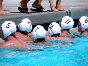 Waterpolo Essential Gear 01 300x350 