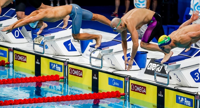 caeleb dressel mizuno