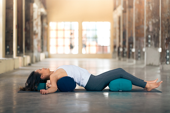 How to Use a Yoga Bolster –