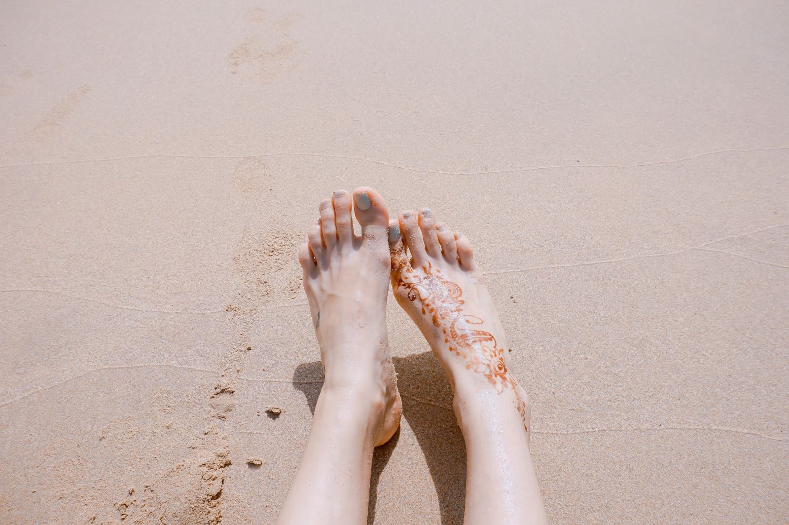 What on Earth is "Earthing"? + Why You’ll Love It!