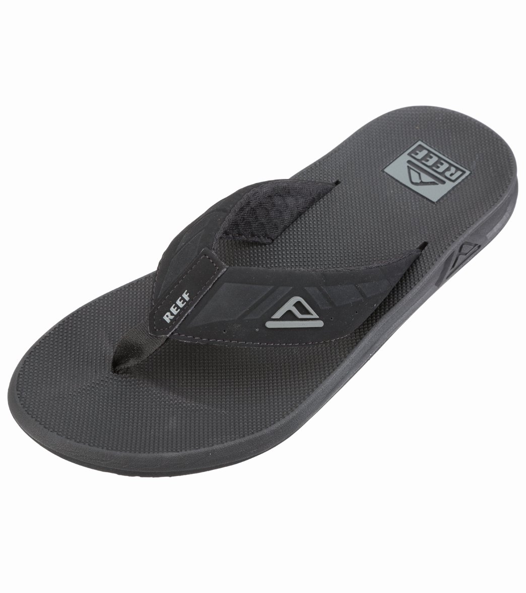 Reef Men's Phantoms Flip Flop at