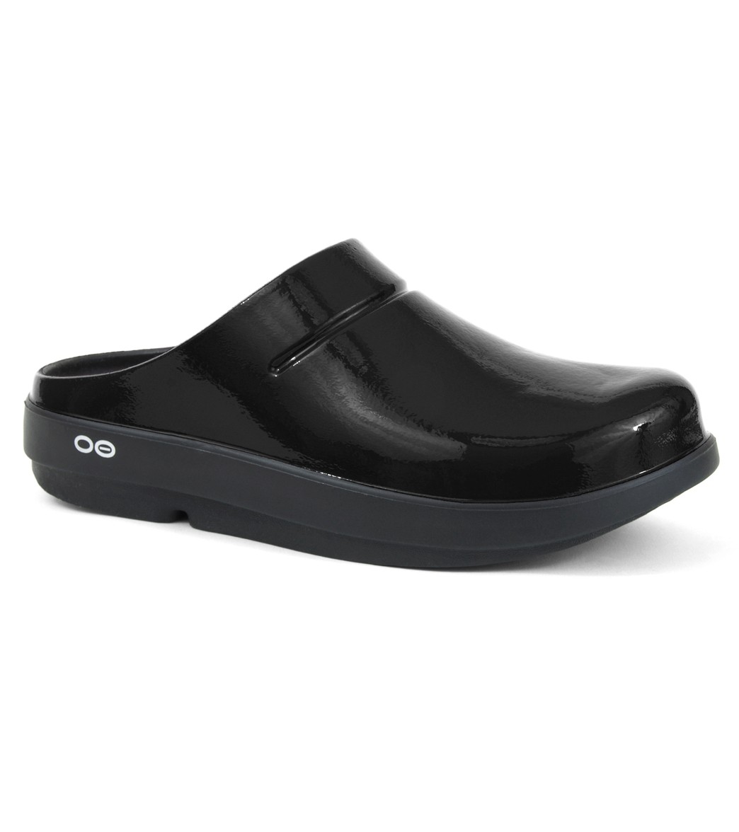 oofos clog