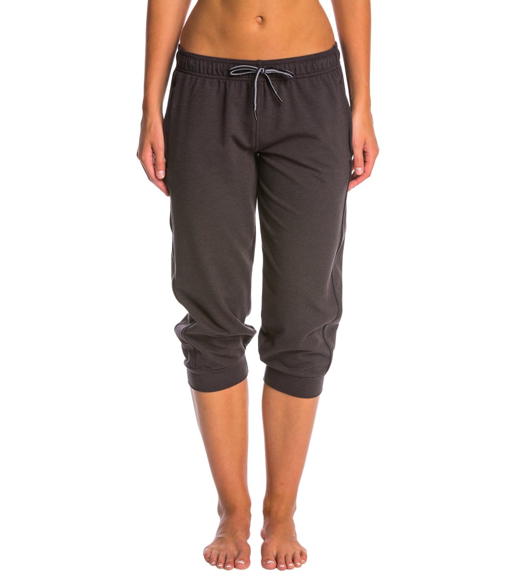 capri jogging pants