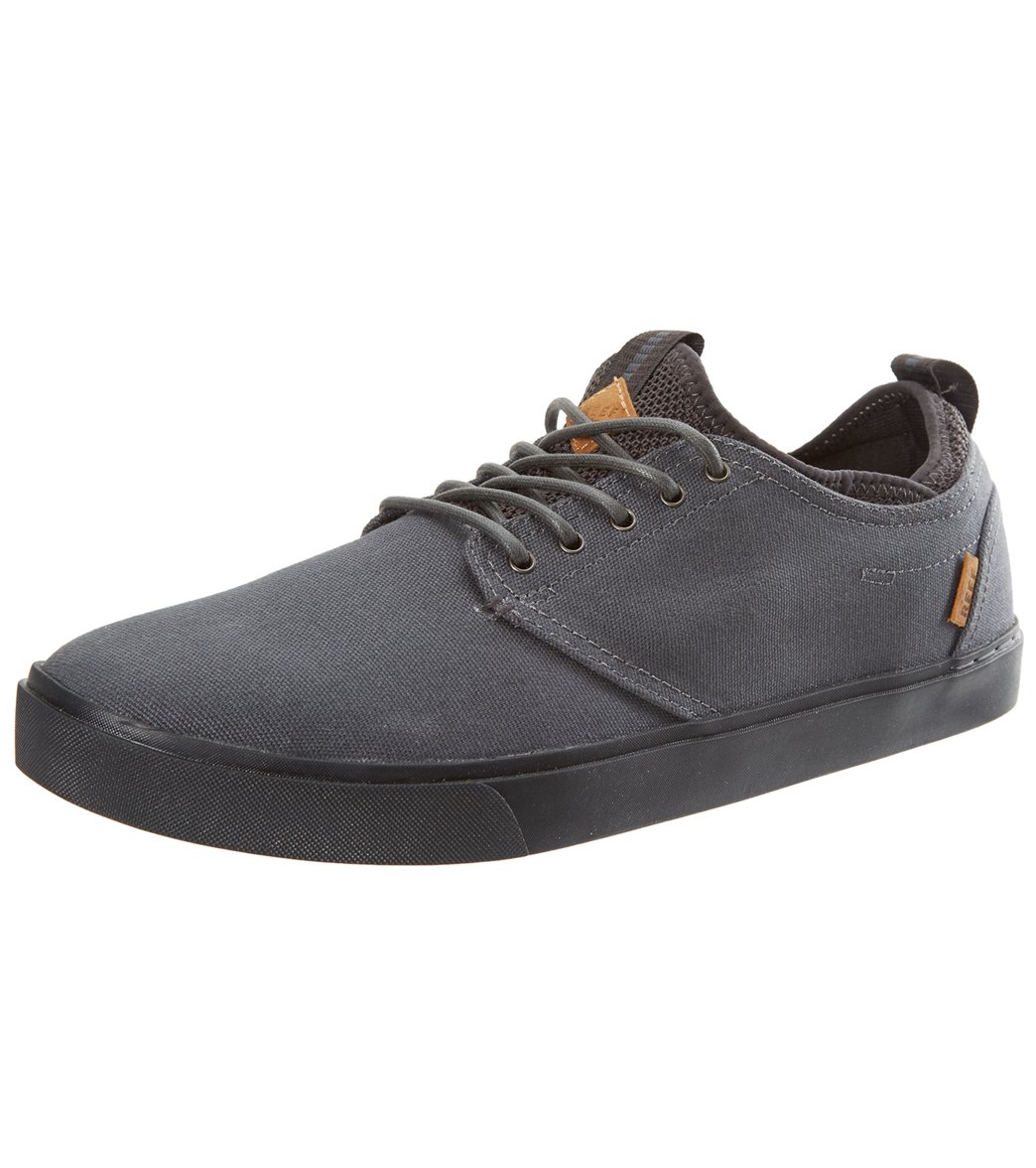 stores that sell reef shoes