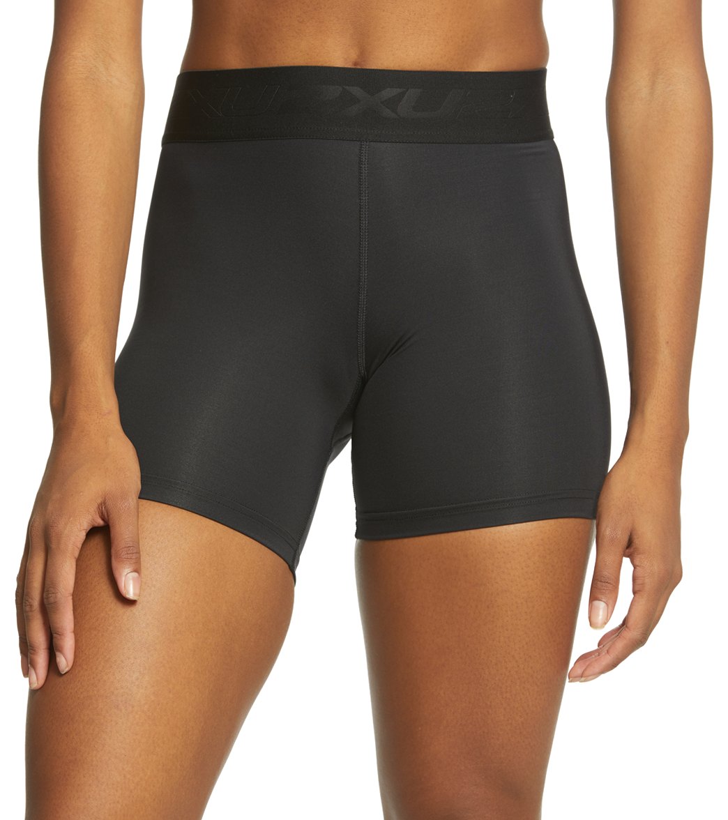 2xu-women-s-accelerate-compression-5-shorts-at-swimoutlet-free